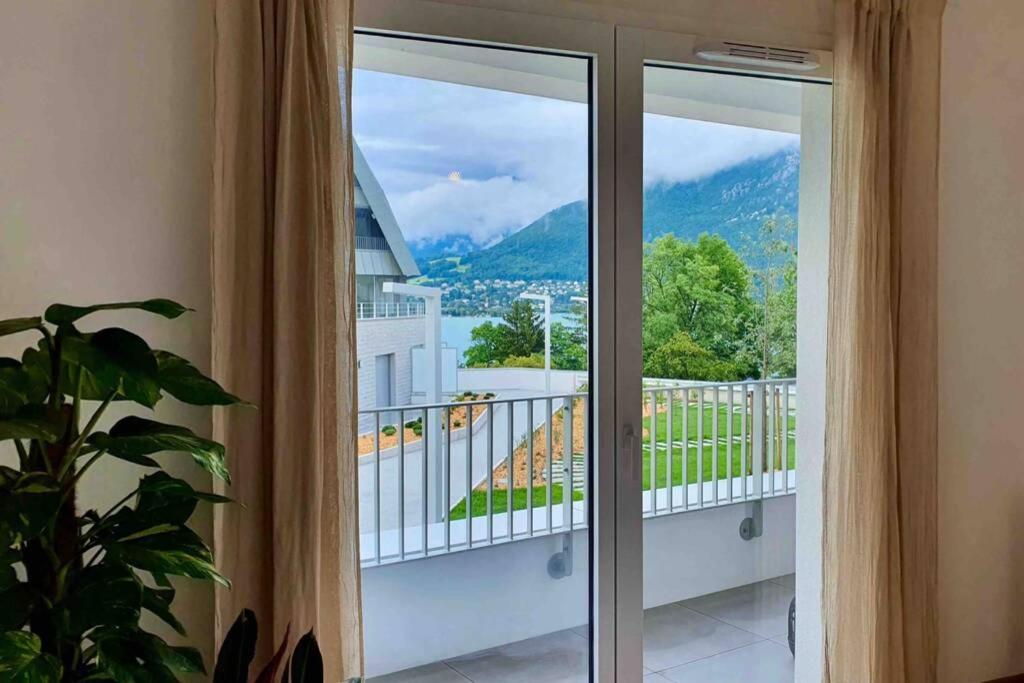 Le Boheme Beau T2 Vue Lac & Montagnes + Garage Annecy Exterior photo